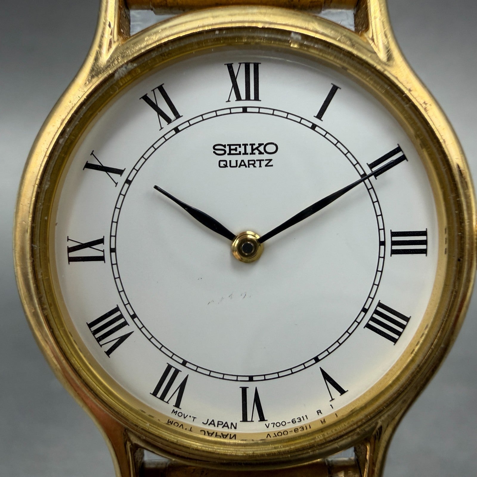 Seiko Watch Women 26mm White Dial Gold Tone Round V700-6091 New Battery Vintage1