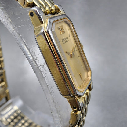 Seiko tank Watch Women 12mm Champagne Dial Gold Tone 2e206389 New Battery3