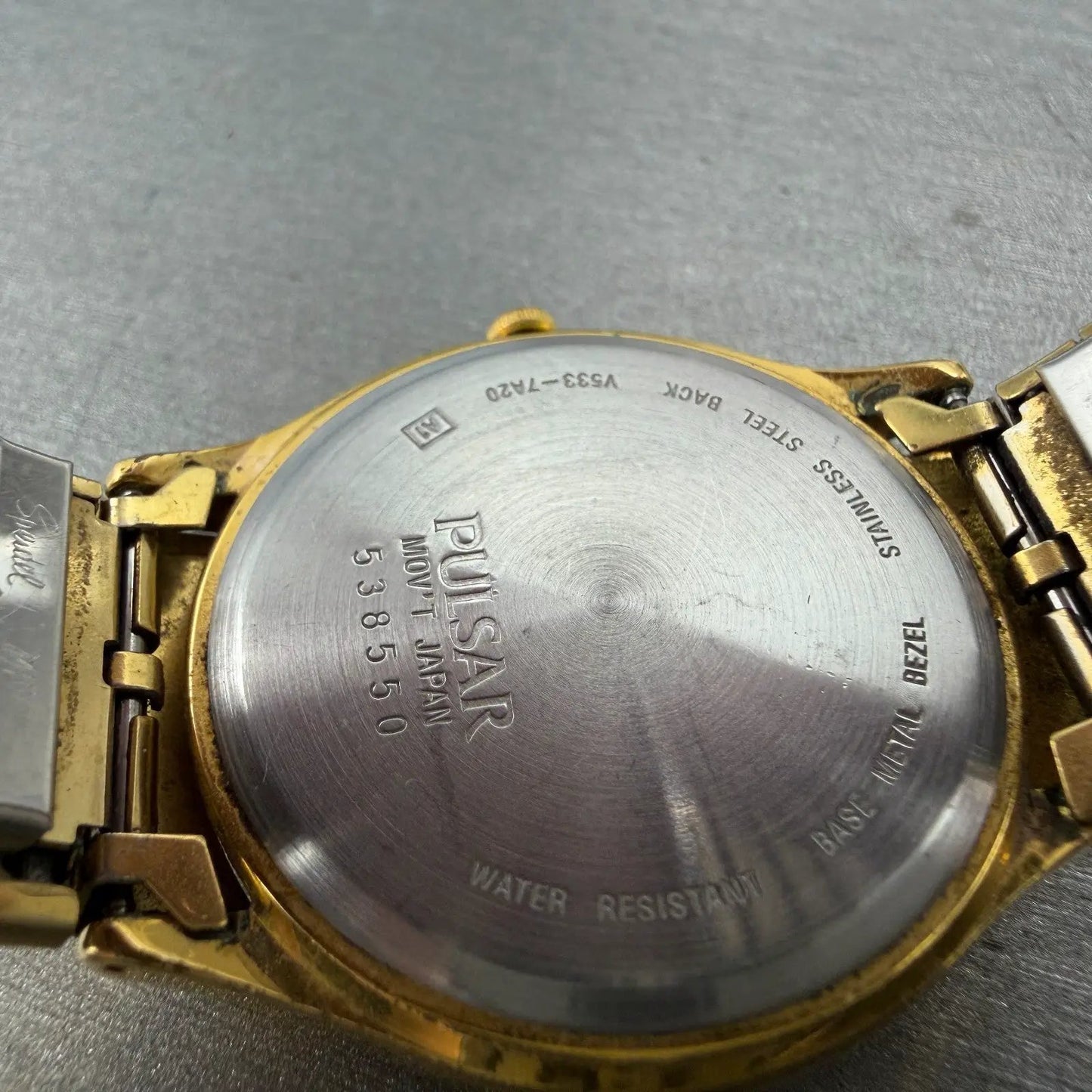 Seiko Pulsar Watch Men 34mm Black Dial Gold Tone Daydate V533-7A20 New Battery9