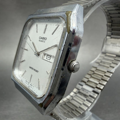 Casio MQ-518 Watch Men 30mm Silver Dial Silver Tone Rectangle Daydate New Batt2