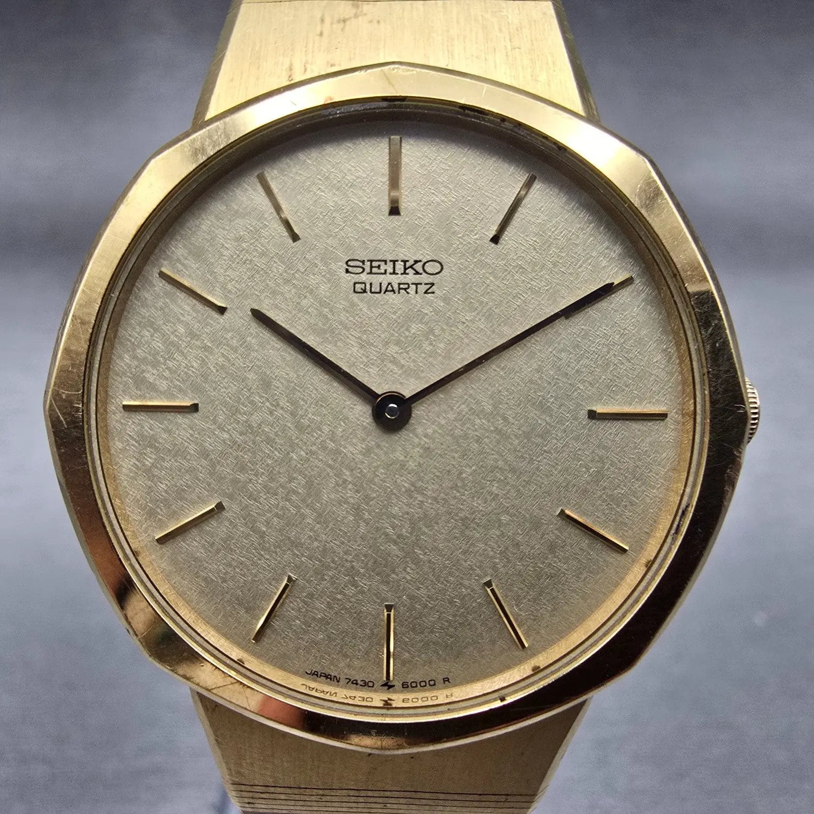 Seiko Watch Men 32mm Champagne Dial Gold Tone Round 7430-6009 New Battery VTG1