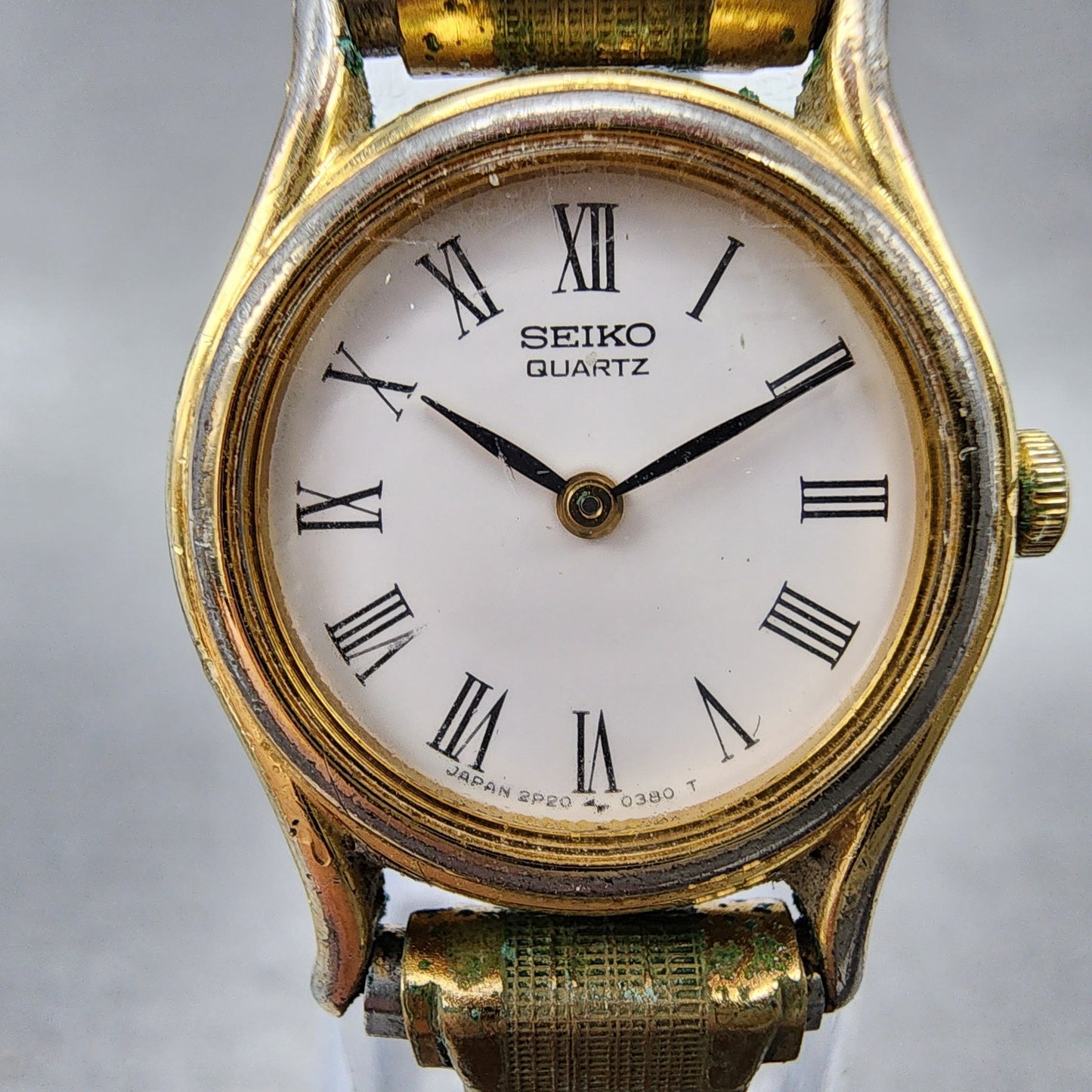 Seiko Watch Women 19mm White Dial Gold Tone Round 2p200089 New Battery1