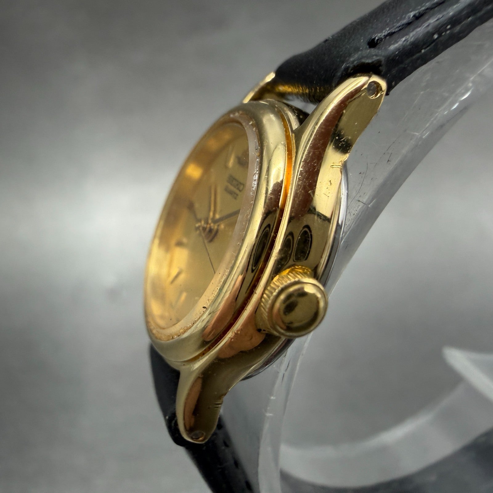 Seiko Watch Women 21mm Champagne Dial Gold Tone Round V401-0920 New Battery2