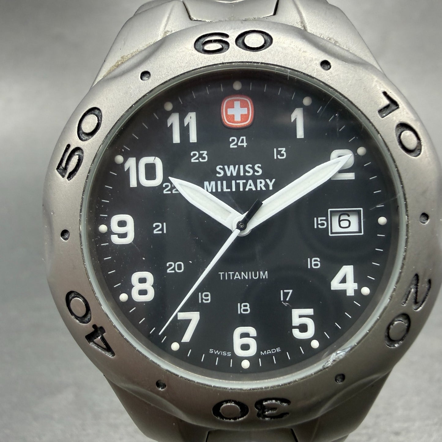 Swiss Military Dive Watch Men 40mm Black Dial Titanium Date 095.1035 Round PARTS2