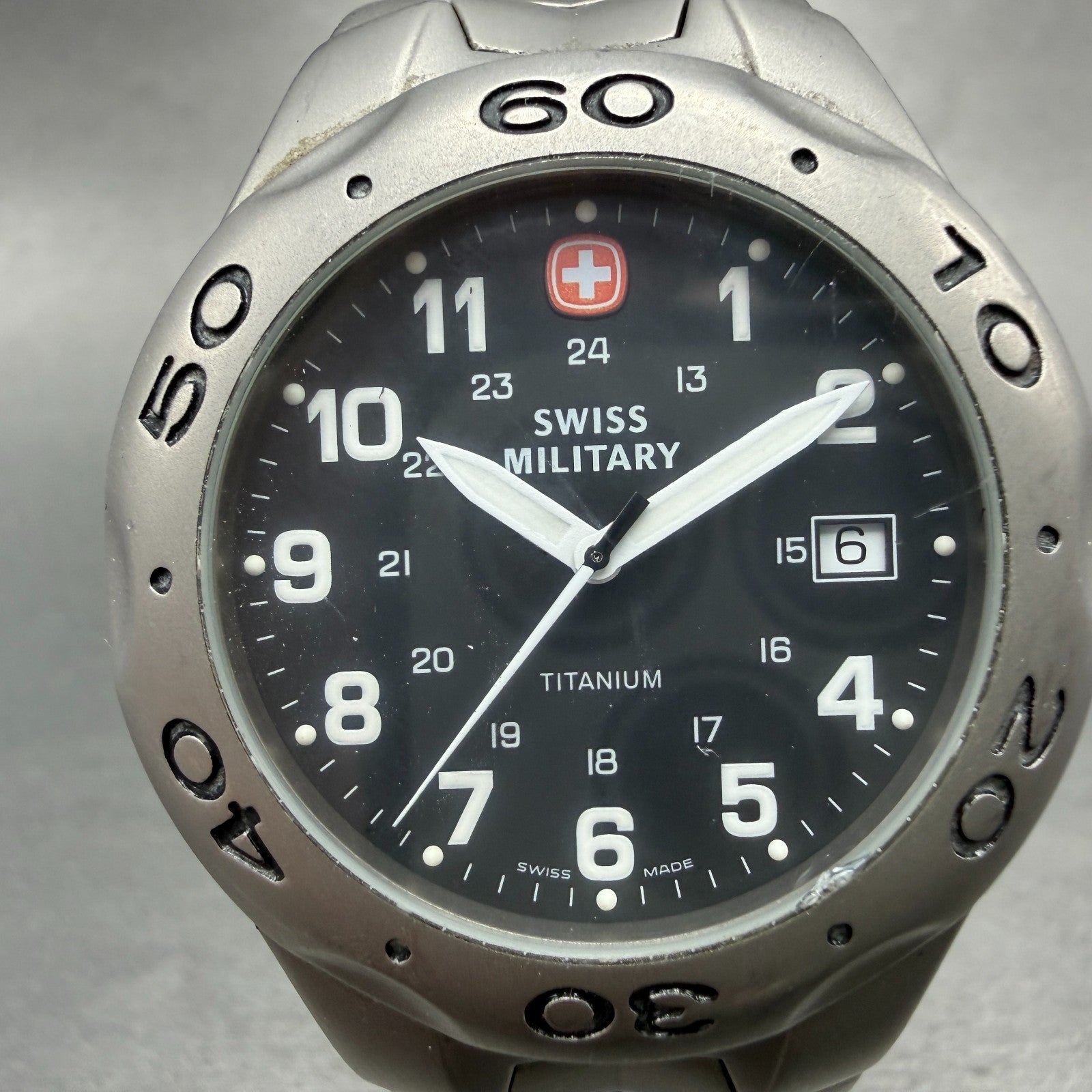 Swiss Military Dive Watch Men 40mm Black Dial Titanium Date 095.1035 Round PARTS2