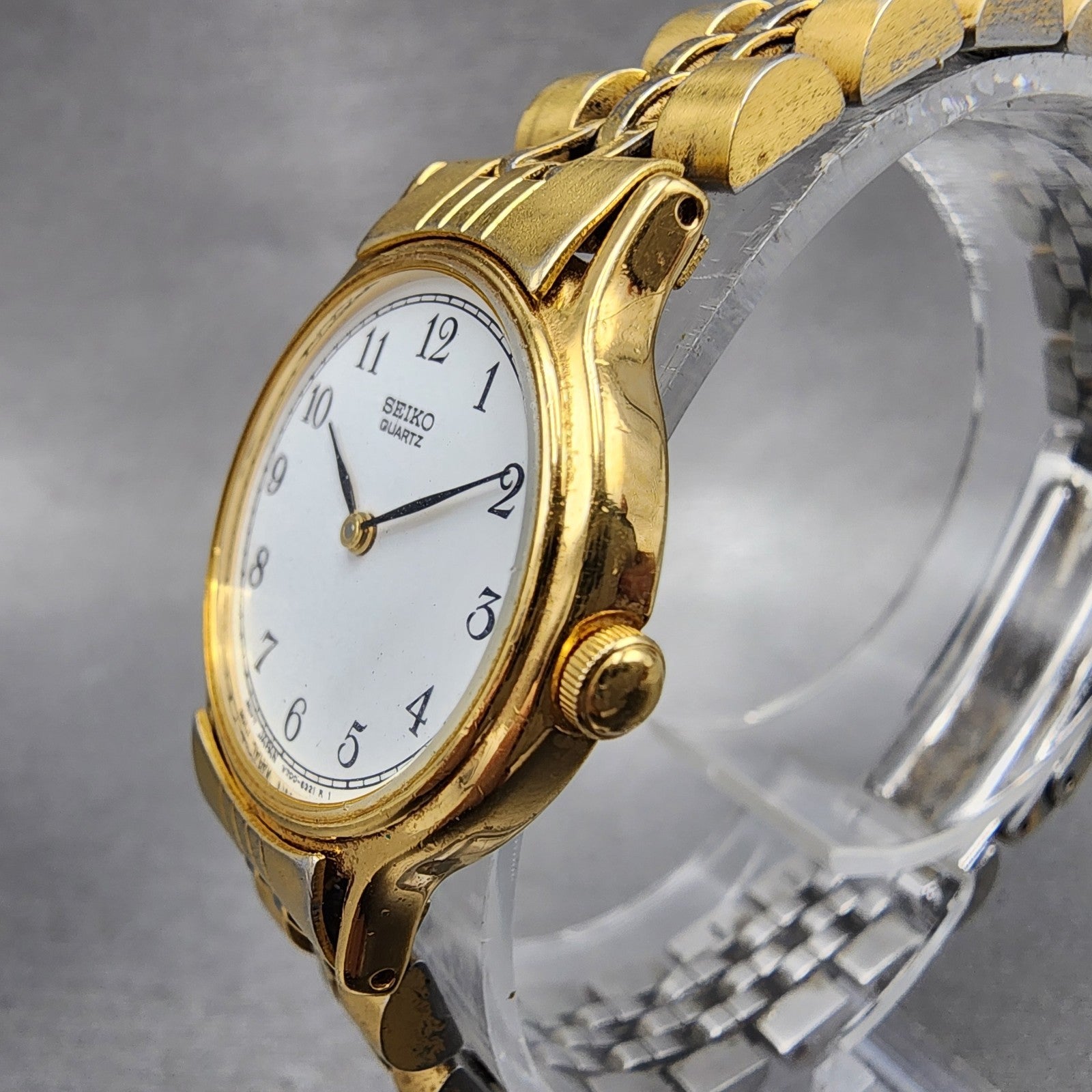 Seiko Watch Women 26mm White Dial Gold Tone Round V7006091 New Battery2