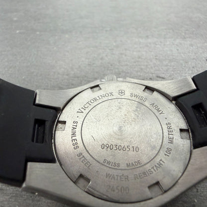 Victorinox Swiss Army Excursion Watch Women 30mm White Dial Silver Tone New Batt9
