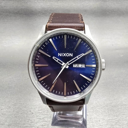 Nixon The Sentry Watch Men 42mm Blue Dial Silver Tone Daydate Round New Battery0