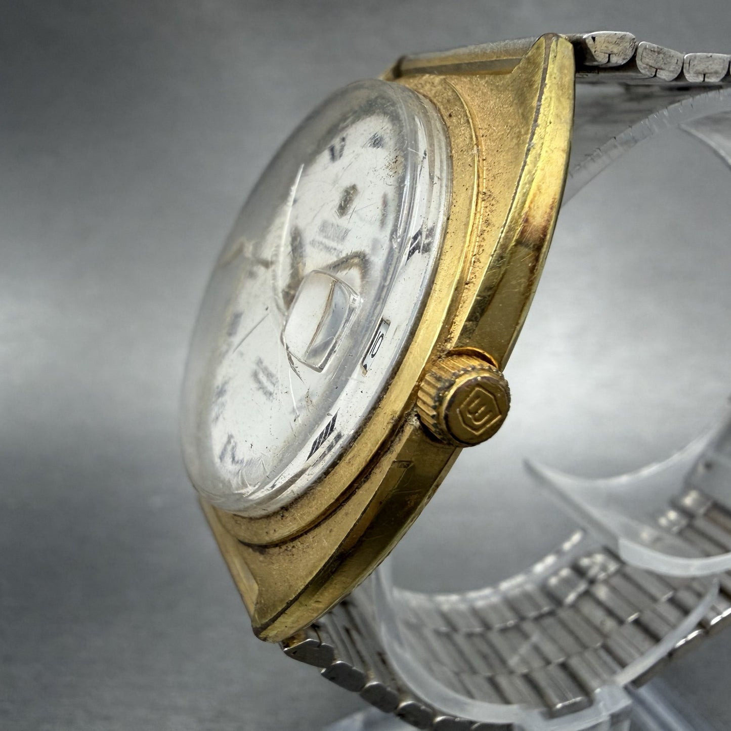 Waltham Newport Automatic Watch Men 35mm White Dial Gold Tone Date Round Runs2