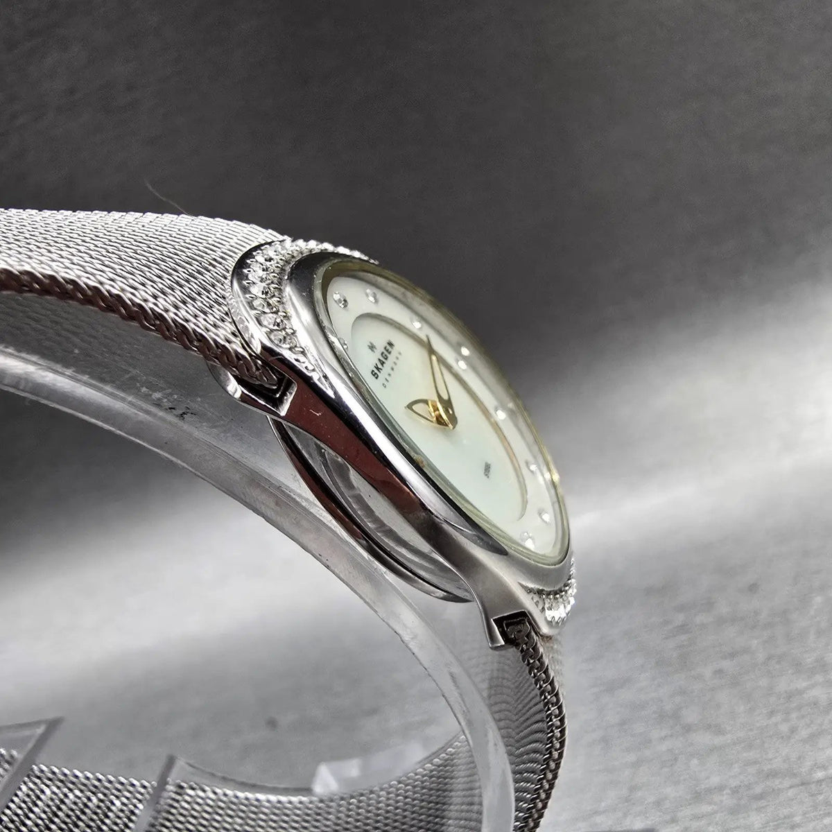 Skagen Watch Women 23mm MOP Dial Silver Tone Gemmed Oval 686XSGSC New Battery3