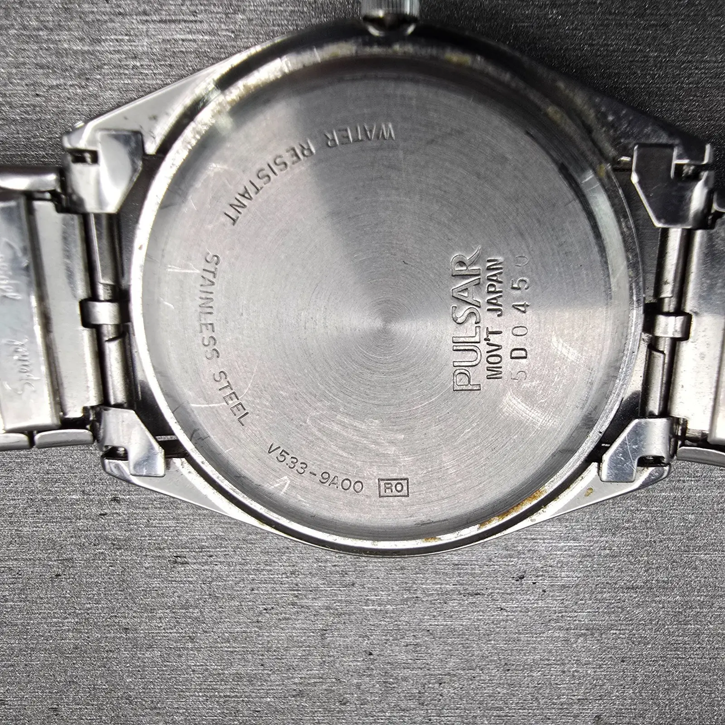 Seiko Pulsar Watch Men 36mm Silver Dial Silver Tone Daydate V533-9A00 New Batt10