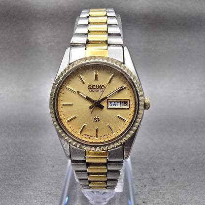 Seiko SQ Watch Women 24mm Champagne Dial Gold Tone Daydate 3E23-0A60 New Battery0