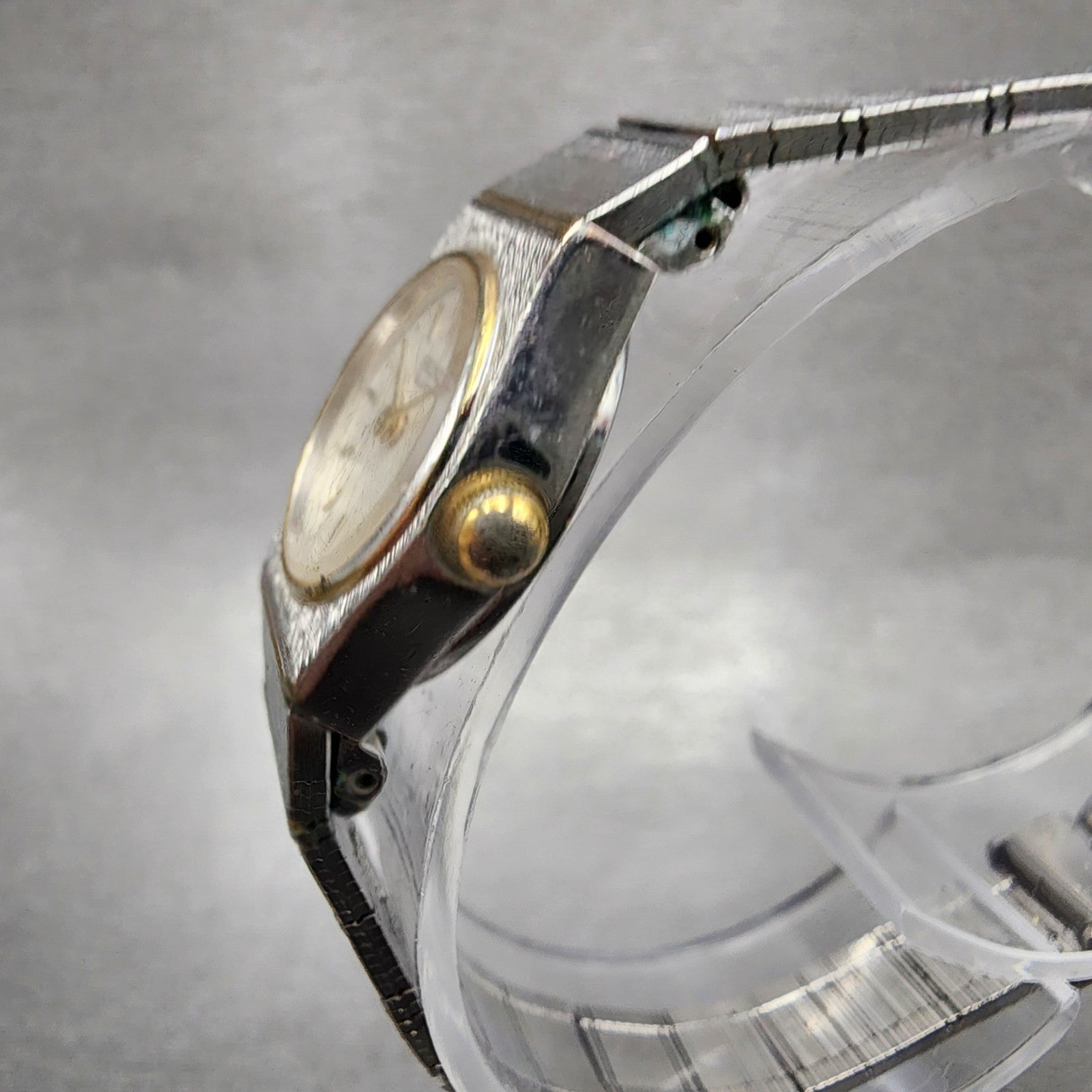 Seiko Watch Women 17mm Silver Dial Two Tone Round 54200129 New Battery Vintage2