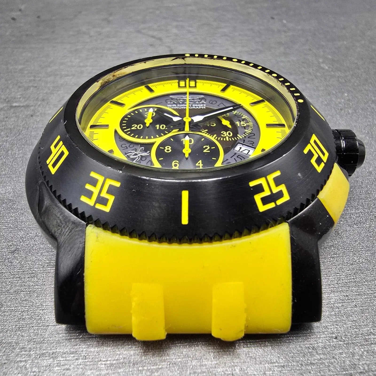 Invicta Chronograph Watch Men 55mm Yellow Dial Black Tone Date 5535 New Battery2