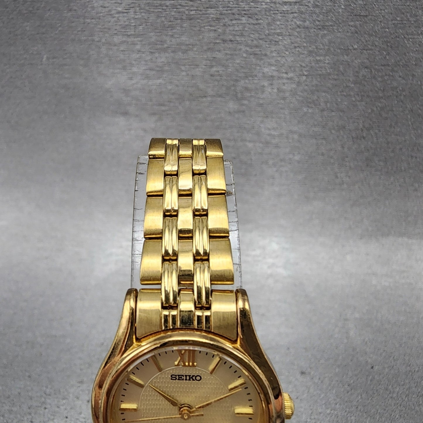 Seiko watch Women 24mm Champagne Dial Gold Tone Round V4011600 New Battery4