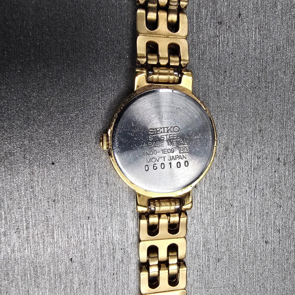 Seiko Watch Women 21mm Champagne Dial Gold Tone Round 1N00-1E09 New Battery JP210