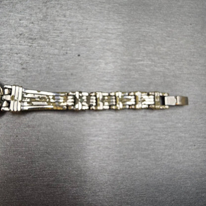 Seiko Watch Women 21mm White Dial Two Tone Round V400-1229 New Battery Vintage12