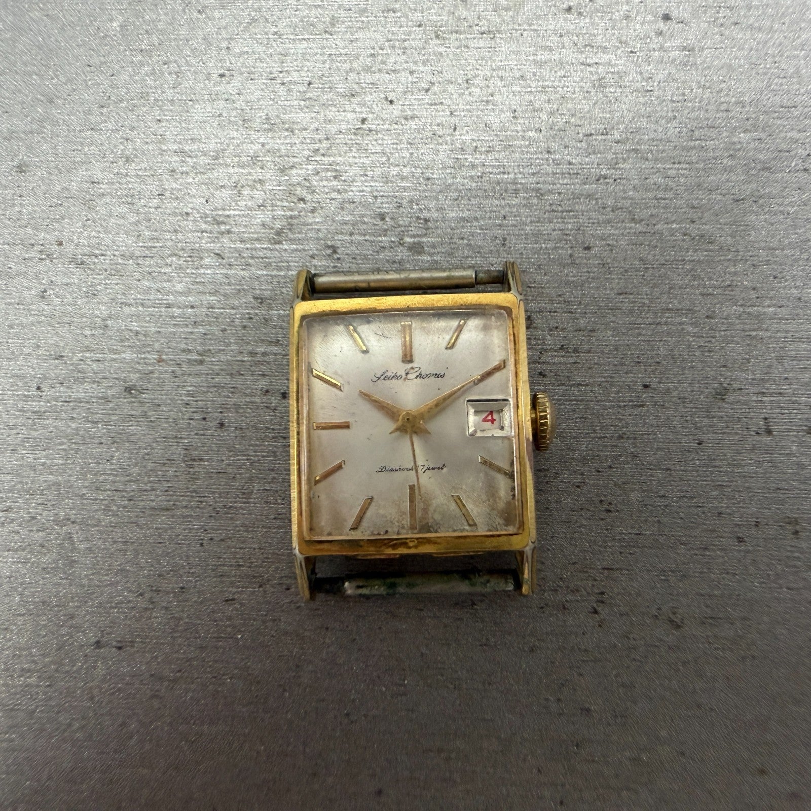 Seiko Chronos Tank Watch Women 20mm Silver Dial Gold Tone Date Manual 333010 Run0