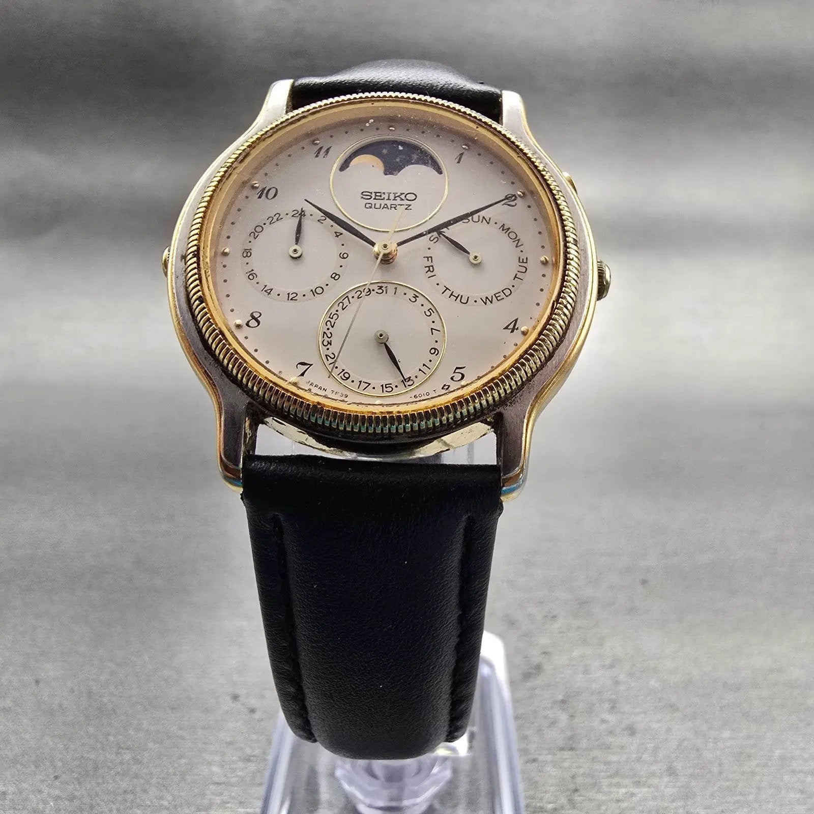 Seiko Moon Phase Watch Men 34mm Ivory Dial Gold Tone Daydate 7F39-6029 New Batt5
