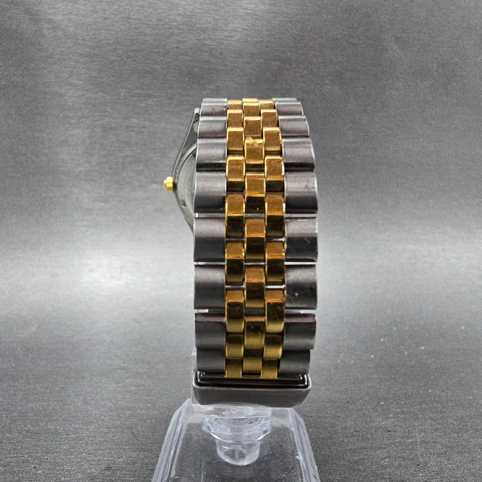 Citizen CQ Watch Men 35mm Champagne Dial Two Tone Daydate 6100-R00405 PARTS8