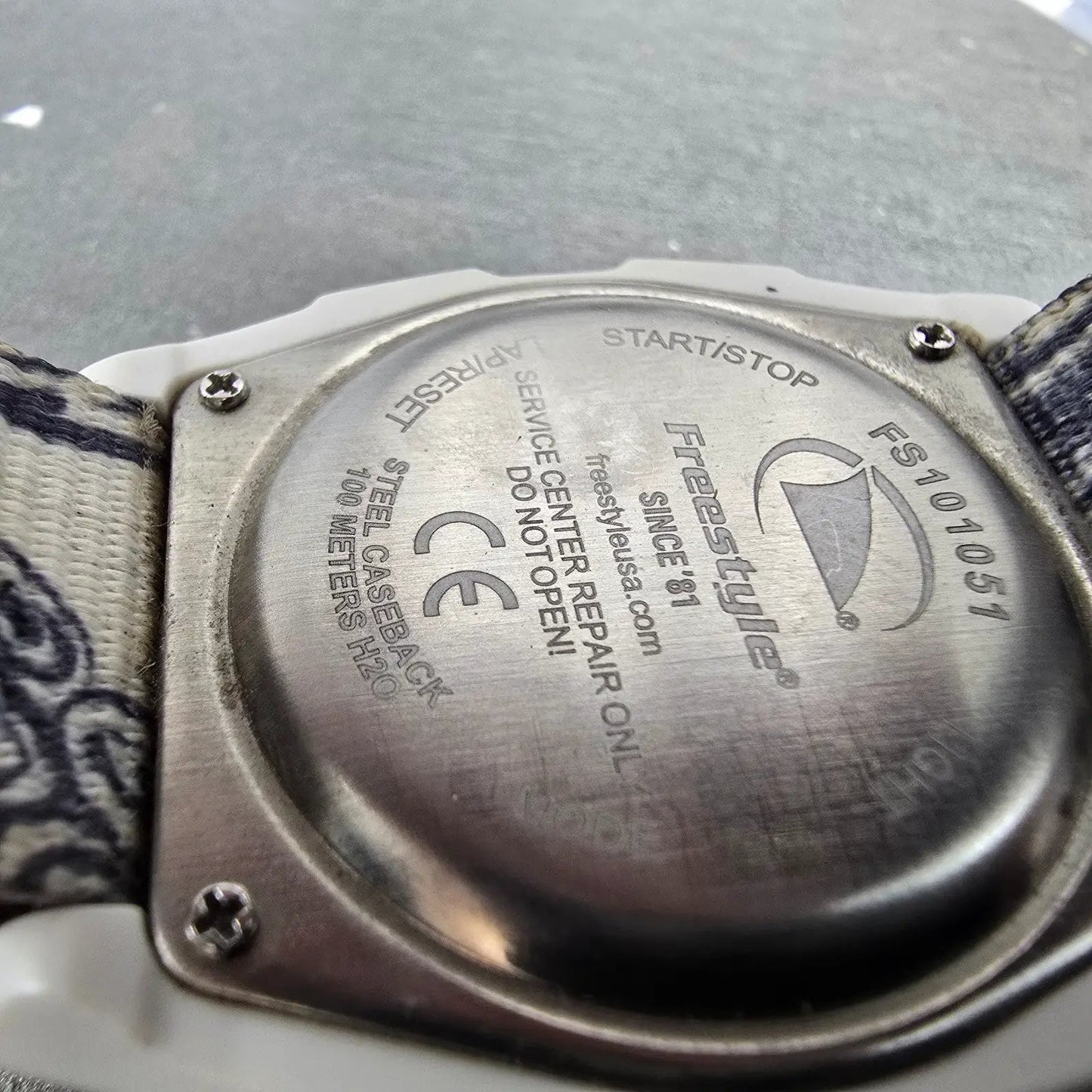 Freestyle Shark Watch Men 38mm White Blue Octopus Alarm Chrono Daydate New Batt9