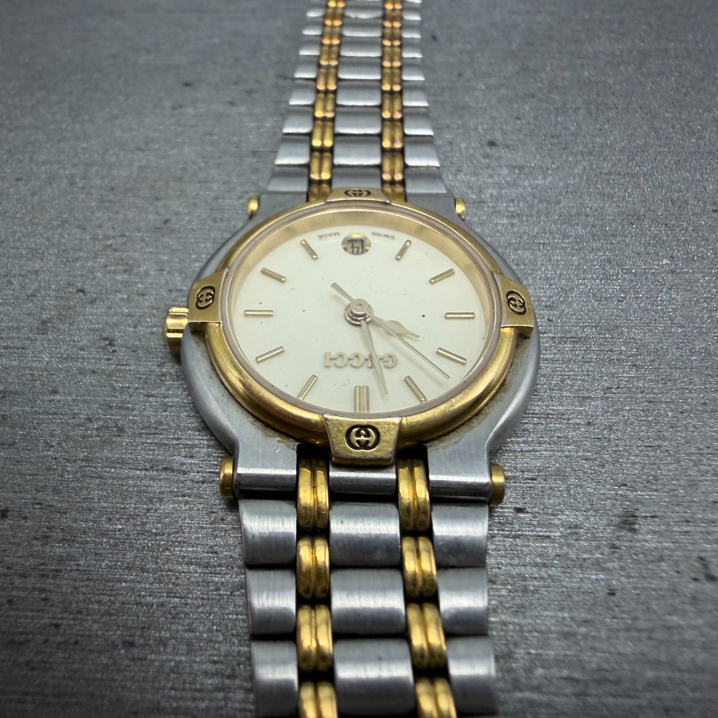 Gucci 9000L Watch Women 25mm Cream Dial Two Tone Date Round NO CASEBACK PARTS5