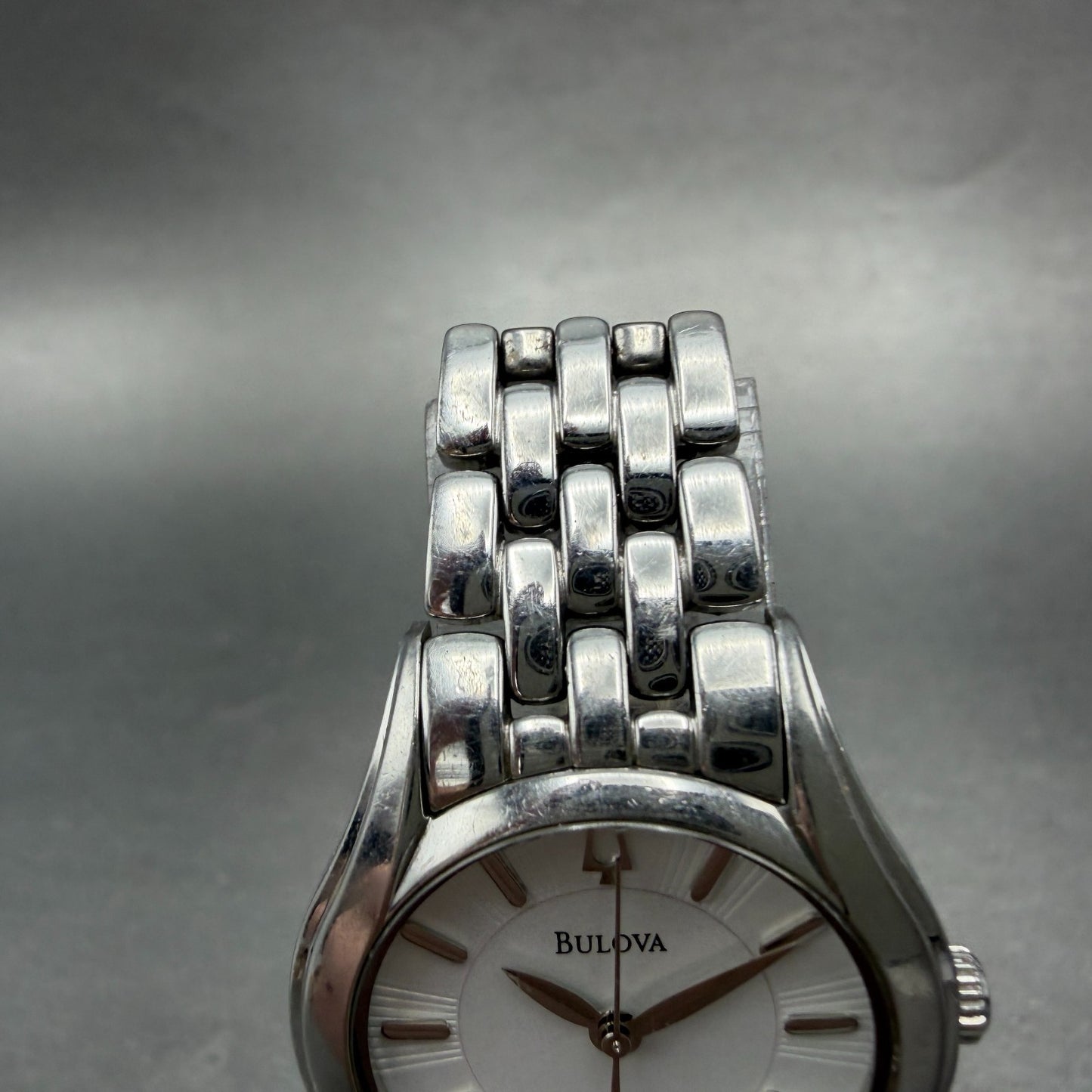 Bulova Watch Women 28mm Silver Dial Silver Tone Round 96L32 New Battery4