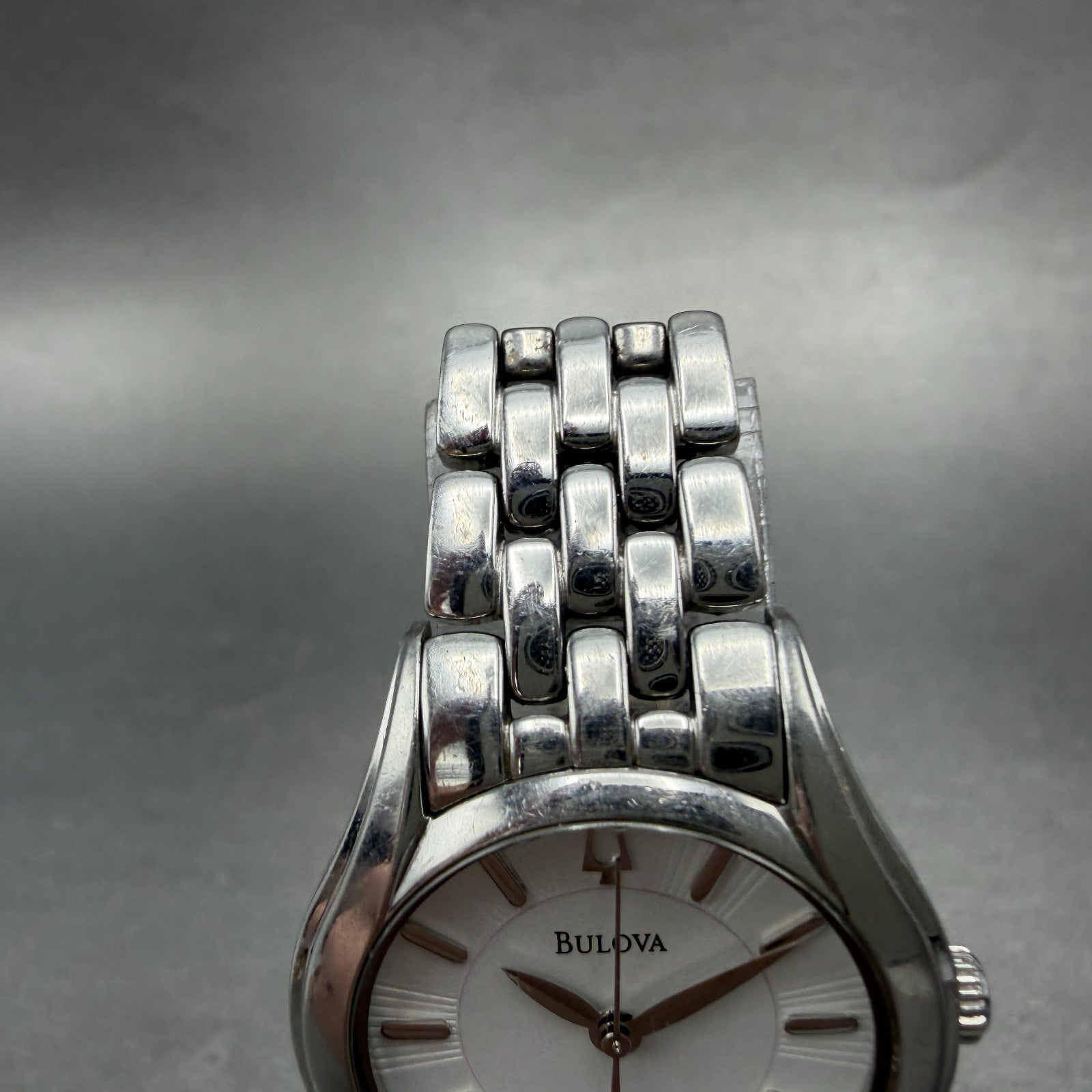 Bulova Watch Women 28mm Silver Dial Silver Tone Round 96L32 New Battery4