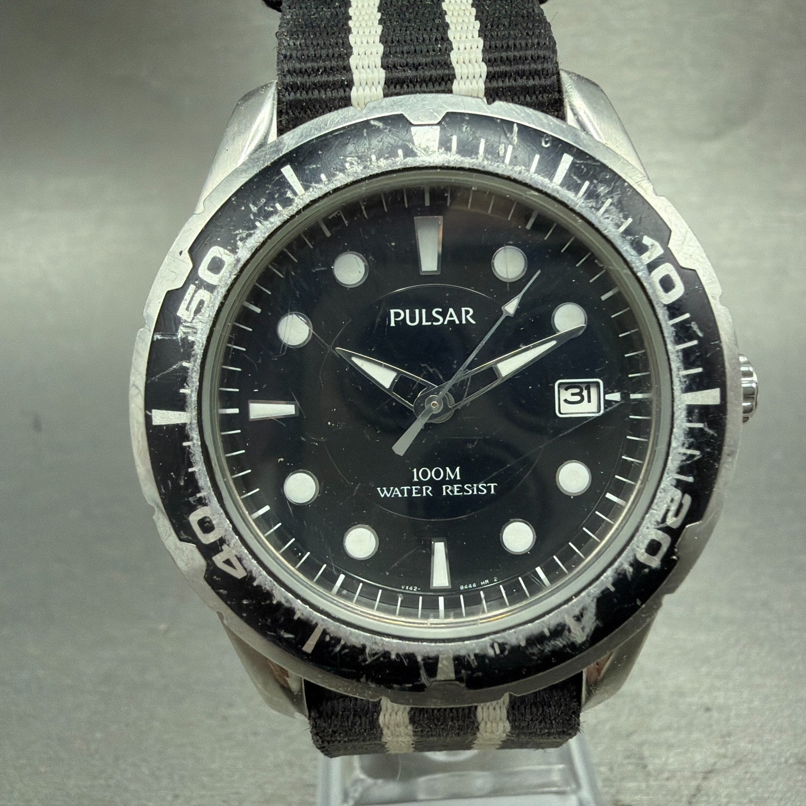 Seiko Pulsar Dive Watch Men 42mm Black Dial Silver Tone Date VX42-X062 New Batt0
