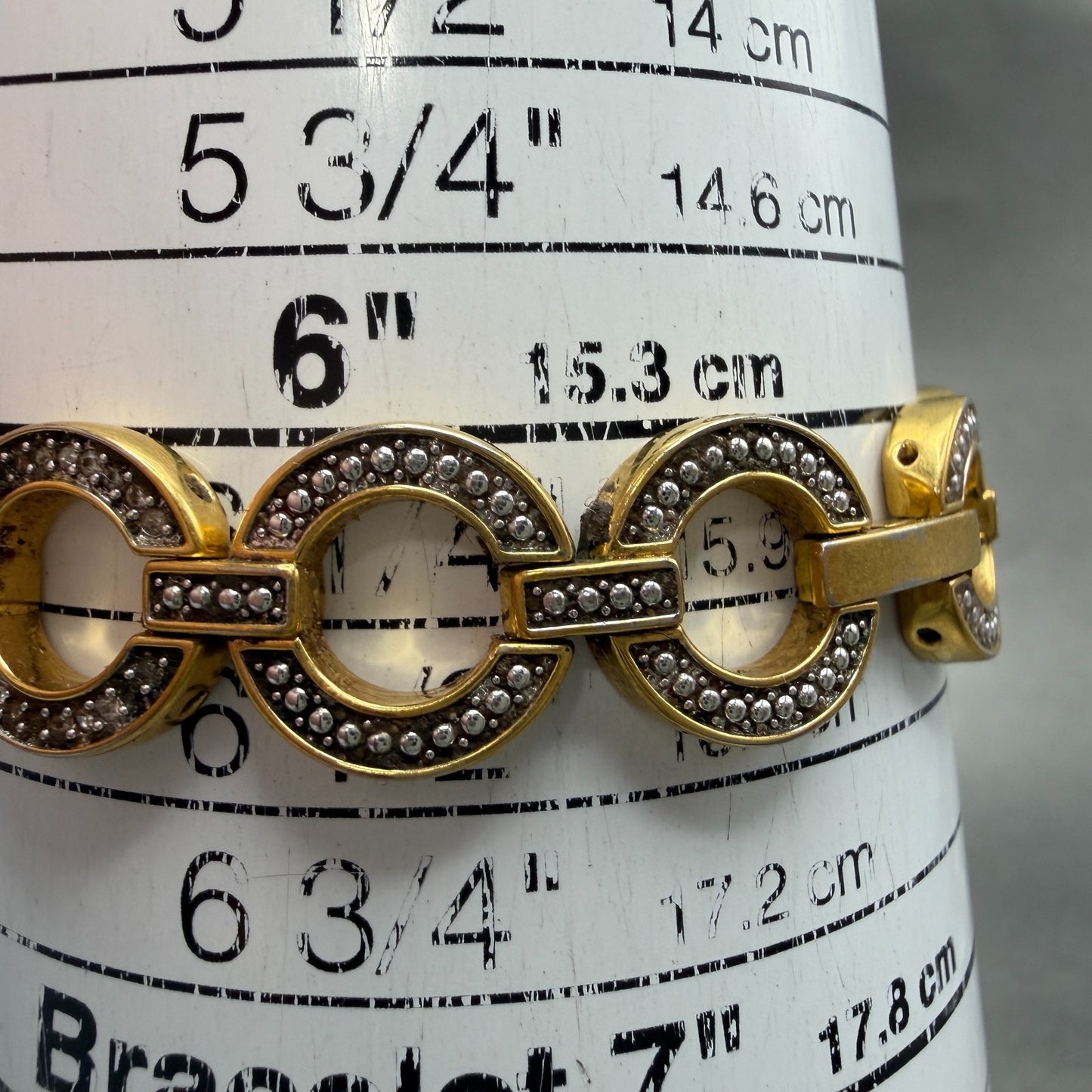 Bulova Watch Women 22mm MOP Dial Gold Tone Round 98V26 New Battery Vintage10