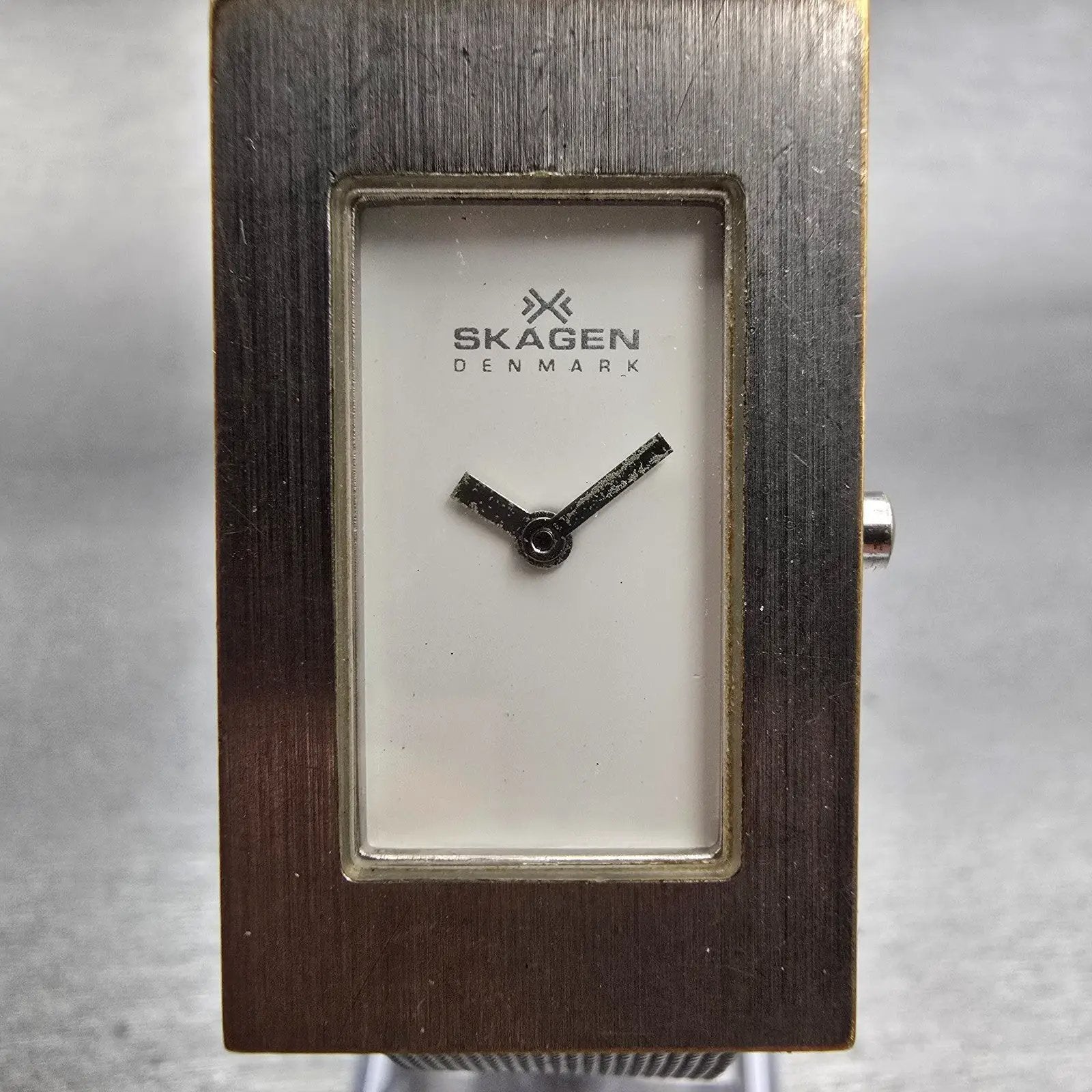 Skagen Denmark Watch Men 22mm White Dial Silver Tone Rectangle 1USS New Battery1