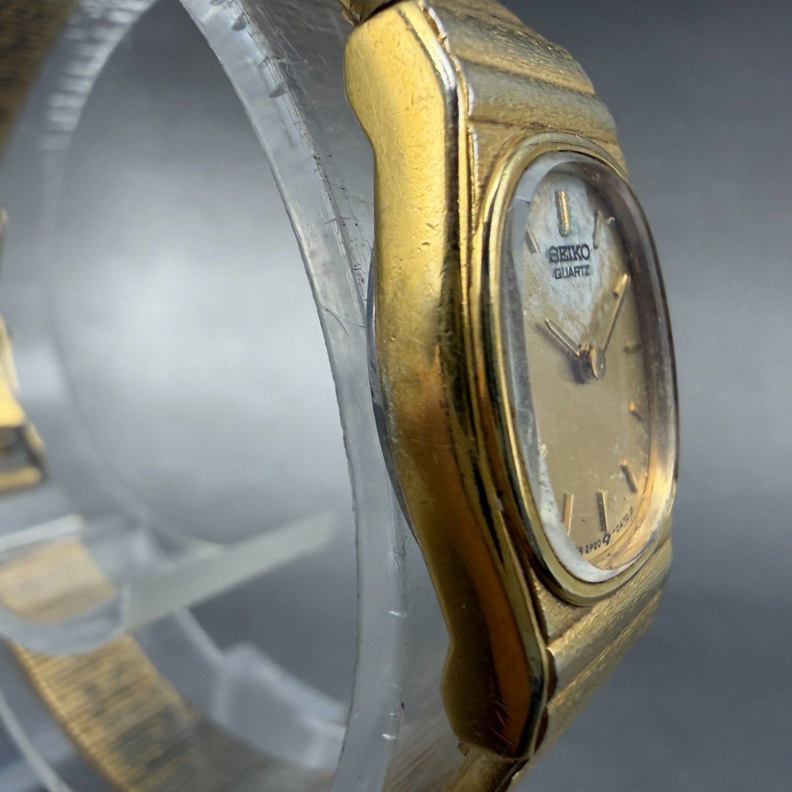 Seiko Watch Women 16mm Champagne Dial Gold Tone Hexagon 2P20-5A29 New Battery3