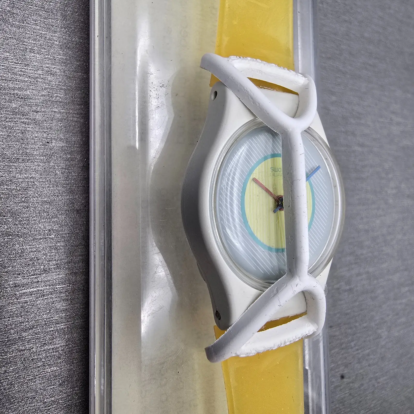 Swatch Lady Banana Watch Women 24mm Blue Dial White Case Round LW106 New Battery3