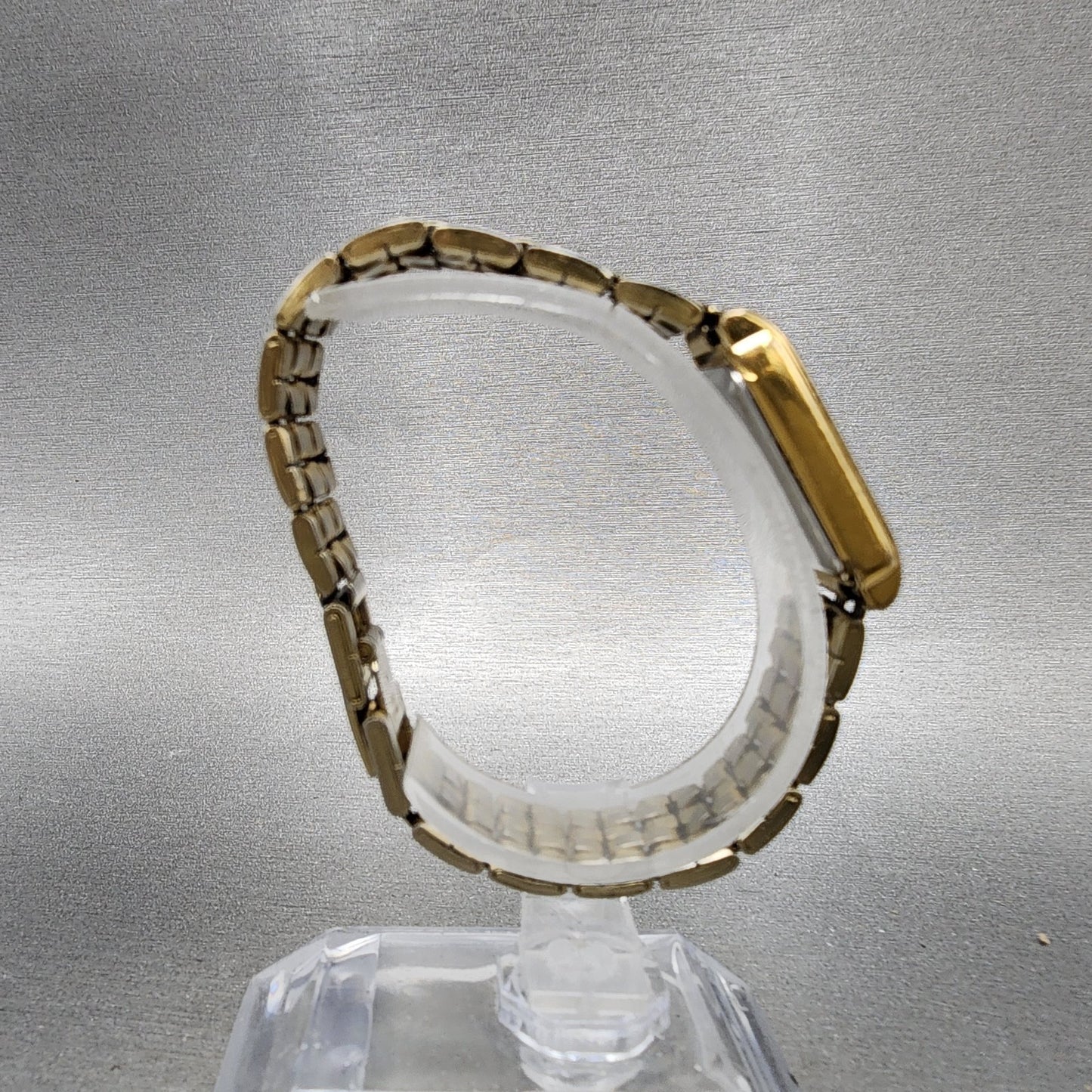 Seiko Tank Watch Women 18mm Champagne Dial Gold Tone V4015650 New Battery8