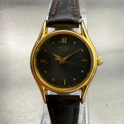 Seiko Watch Women 20mm Black Dial Gold Tone Round 1N01-0E10 New Battery Vintage0