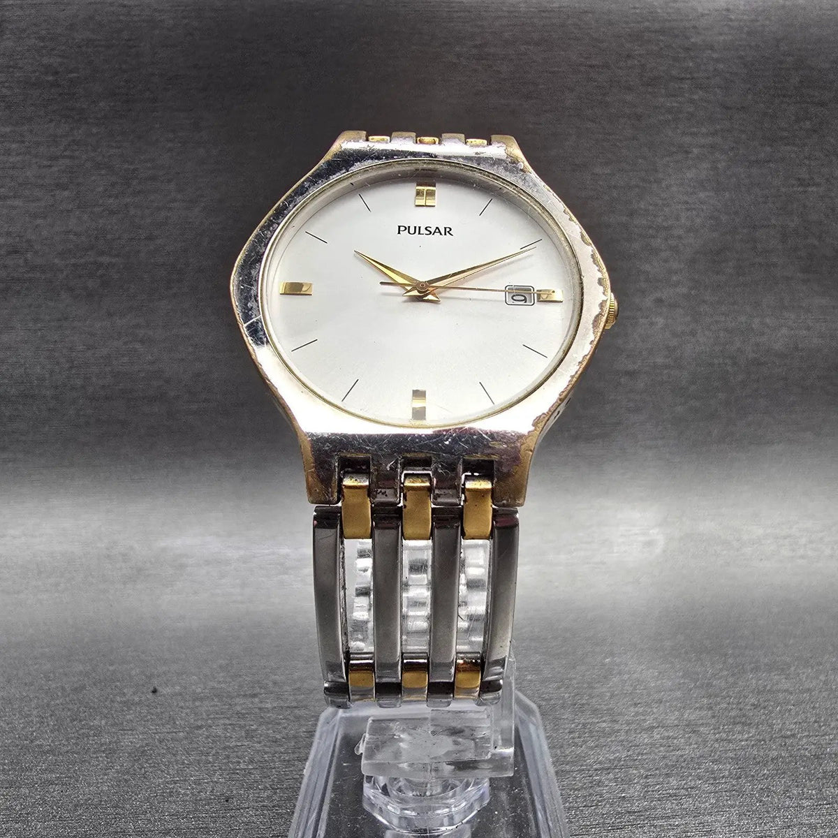 Seiko Pulsar Watch Men 35mm Silver Dial Two Tone Date Round V732-X090 New Batt5