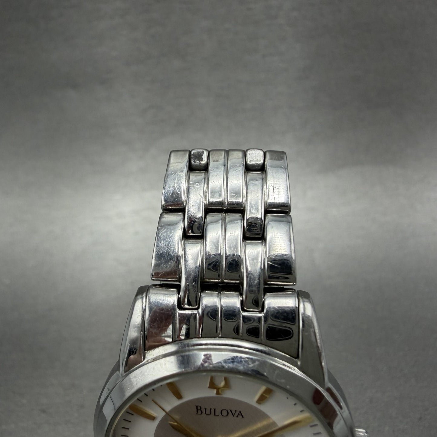 Bulova Watch Women 30mm Silver Dial Silver Tone Round 96L192 New Battery4