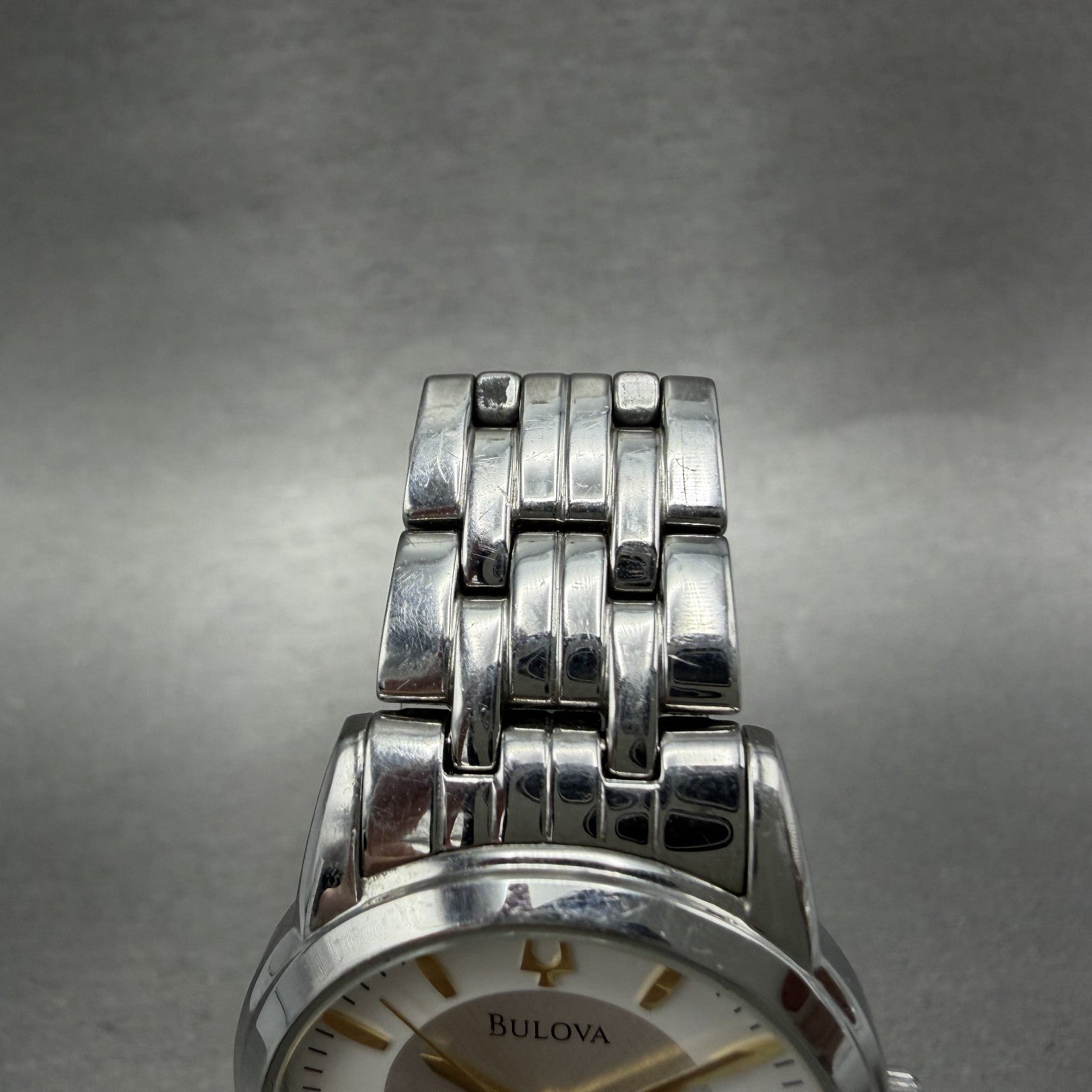 Bulova Watch Women 30mm Silver Dial Silver Tone Round 96L192 New Battery4