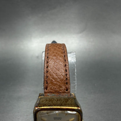 Seiko Tank Watch Women 19mm Silver Dial Gold Tone 1400-5830 New Battery Vintage4