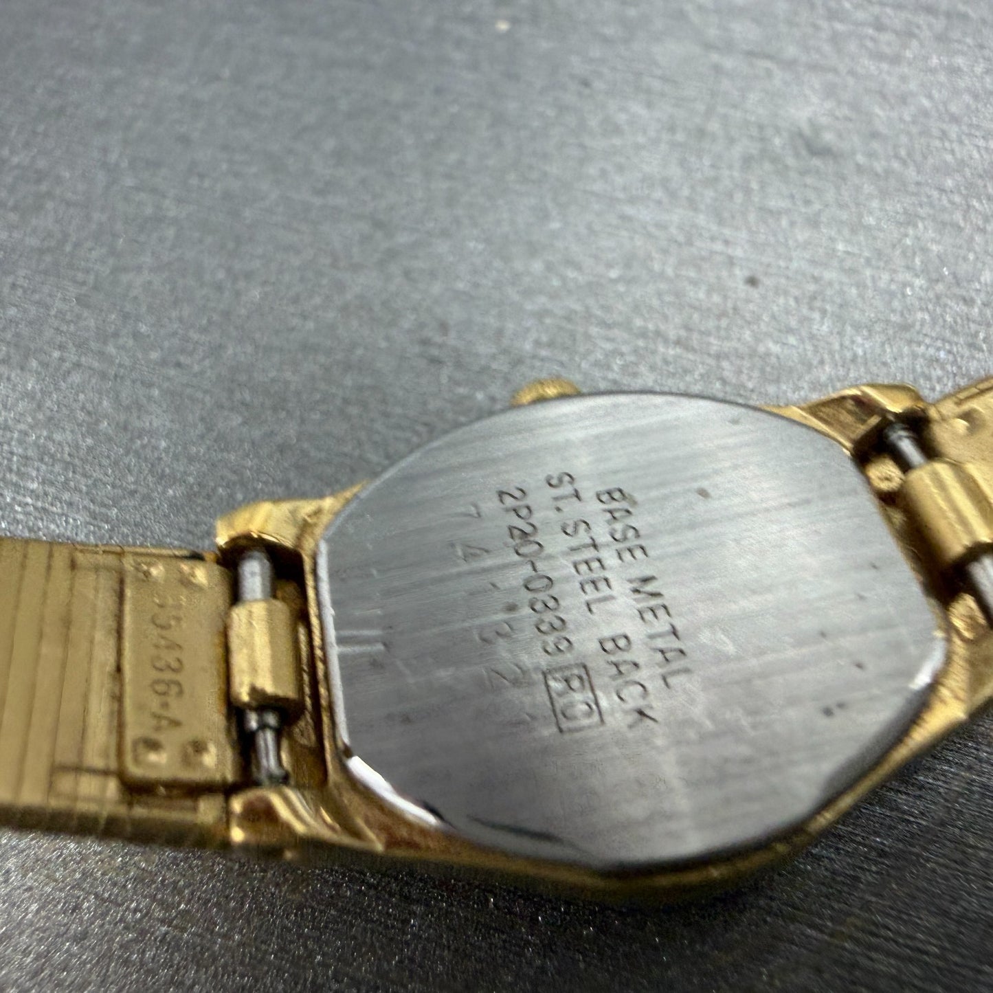 Seiko Watch Women 18mm Black Dial Gold Tone Round Vintage 2P20-0339 New Battery9