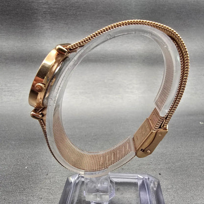 Skagen Denmark Watch Women 25mm MOP Dial Gold Tone Round 107SRRD New Battery6