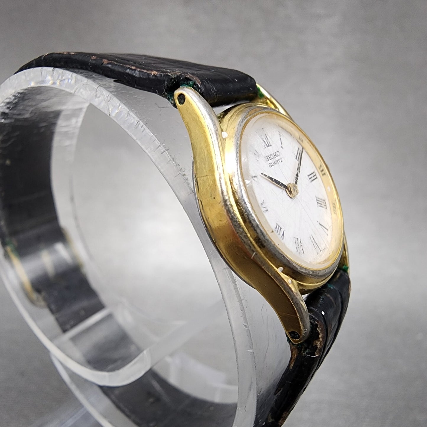 VTG Seiko Watch Women 19mm White Dial Gold Tone Round 2P200089 New Battery3