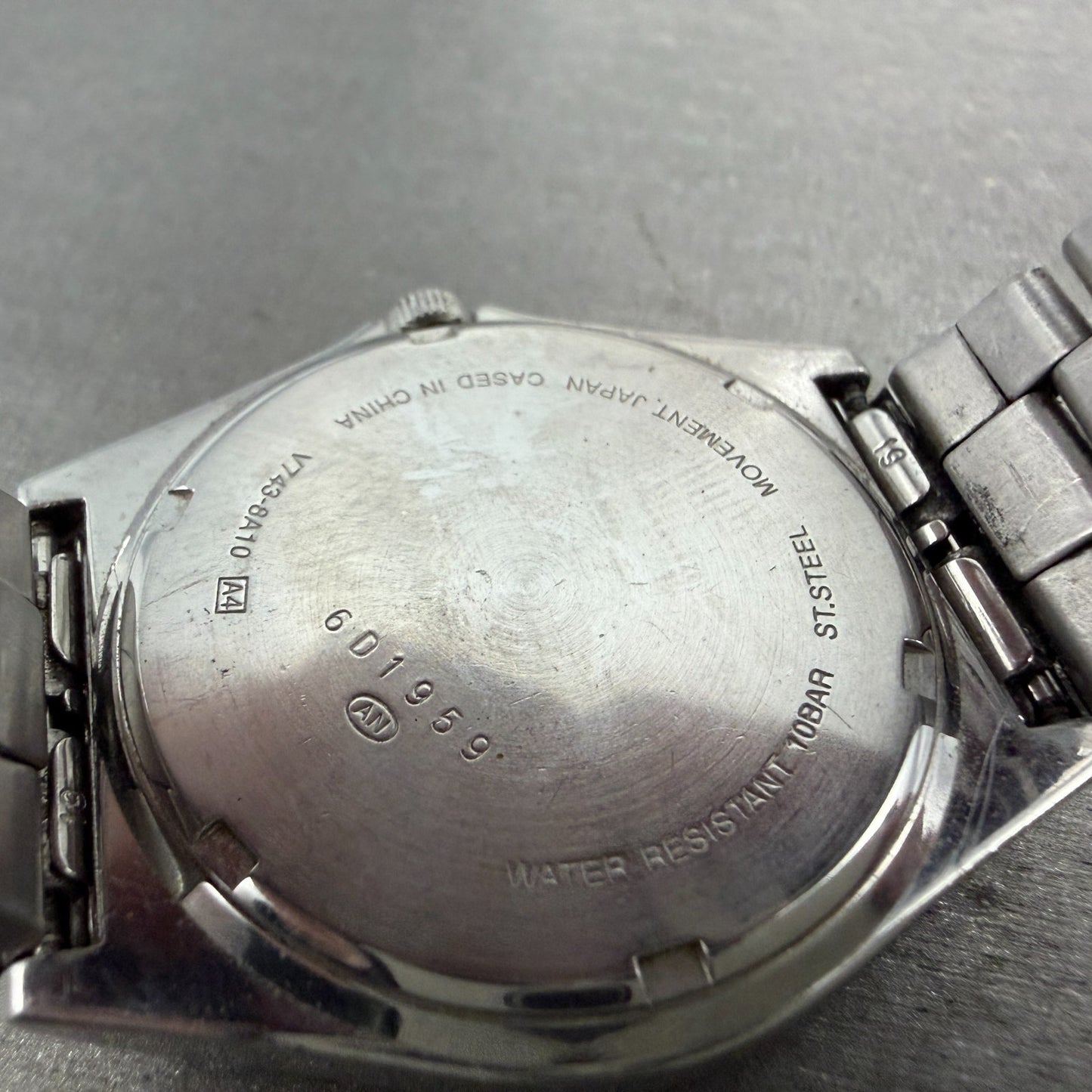 Seiko ALBA Watch Men 35mm Silver Dial Silver Tone Daydate V743-8A10 New Battery99