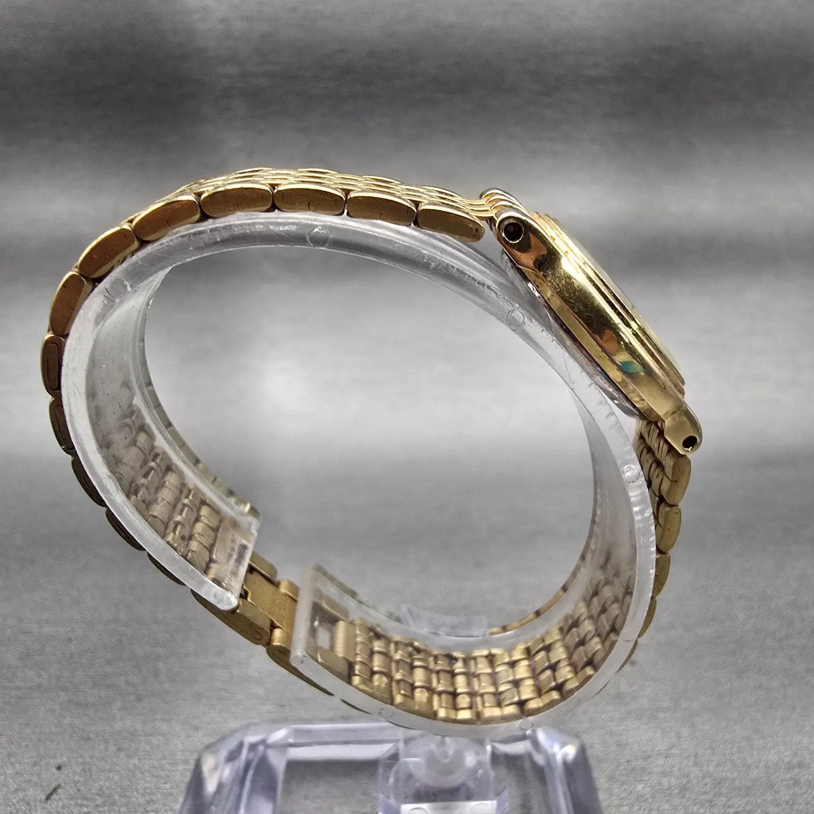 Citizen Watch Women 21mm White Dial Gold Tone Round 3220-S19538 New Battery VTG8
