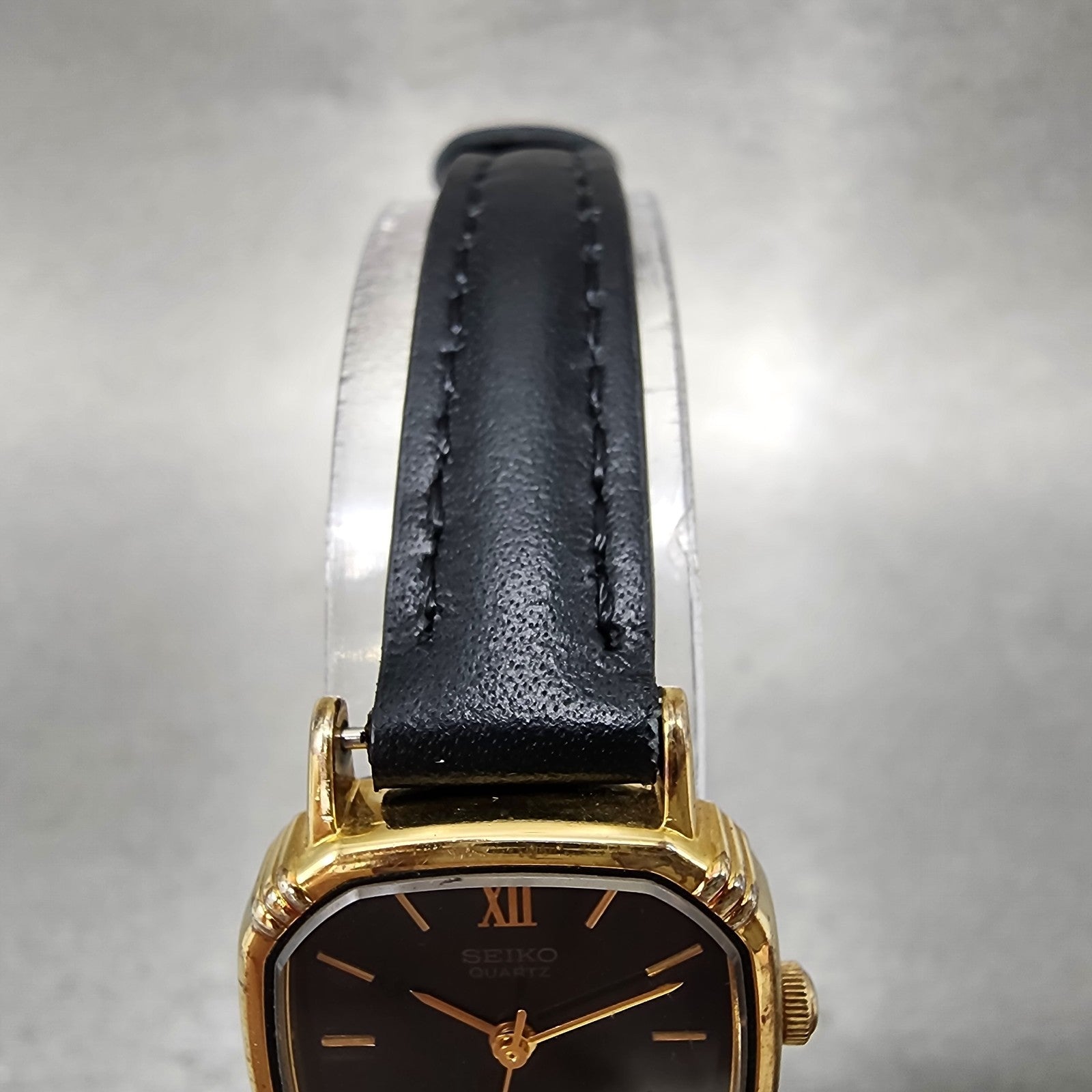 Seiko Watch Women 20mm Black Dial Gold Tone Square 7321507a New Battery4