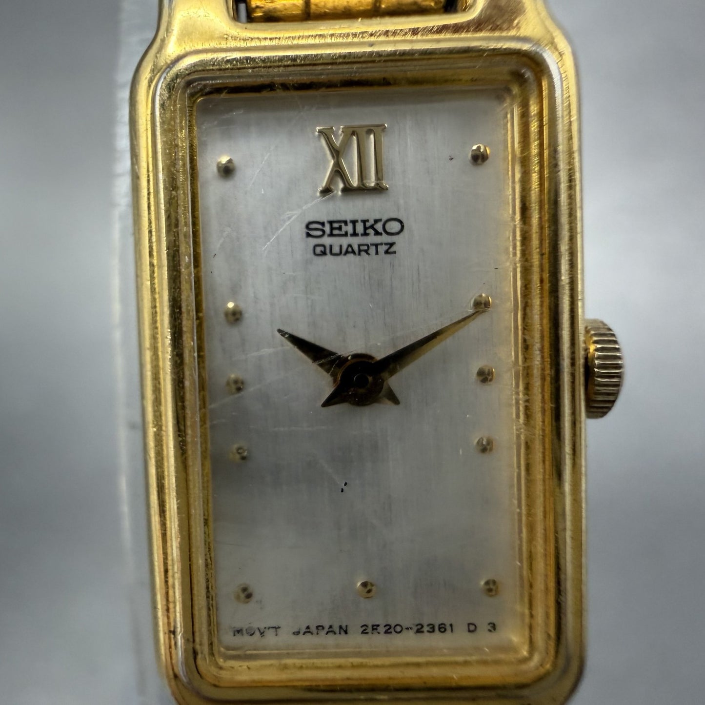 Seiko Tank Watch Women 13mm Silver Tone Gold Tone Rectangle 2e20-6859 NewBatt BA1