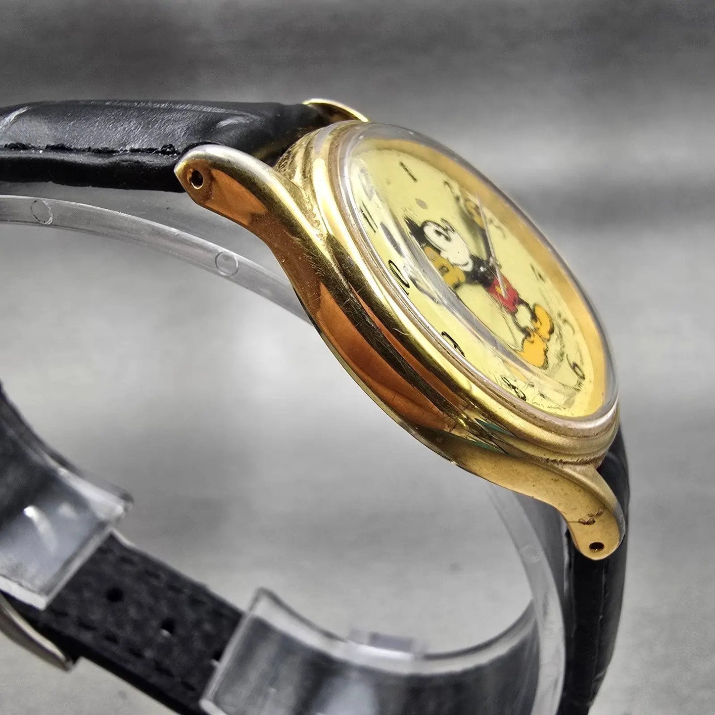 SLorus Mickey Mouse Watch Men 31mm Cream Dial Gold Tone Round V515-6000 New Batt3