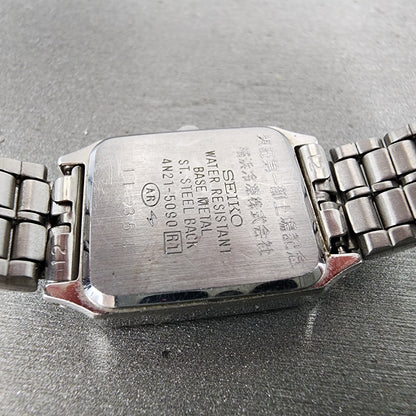 Seiko Tank Watch Women 19mm Silver Dial Silver Tone 4n215090 New Battery9