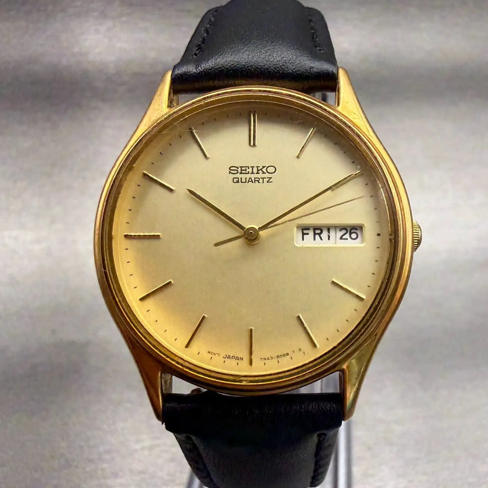 Seiko Watch Men 34mm Champagne Dial Gold Tone Daydate Round 7N43-8A89 New Batt0