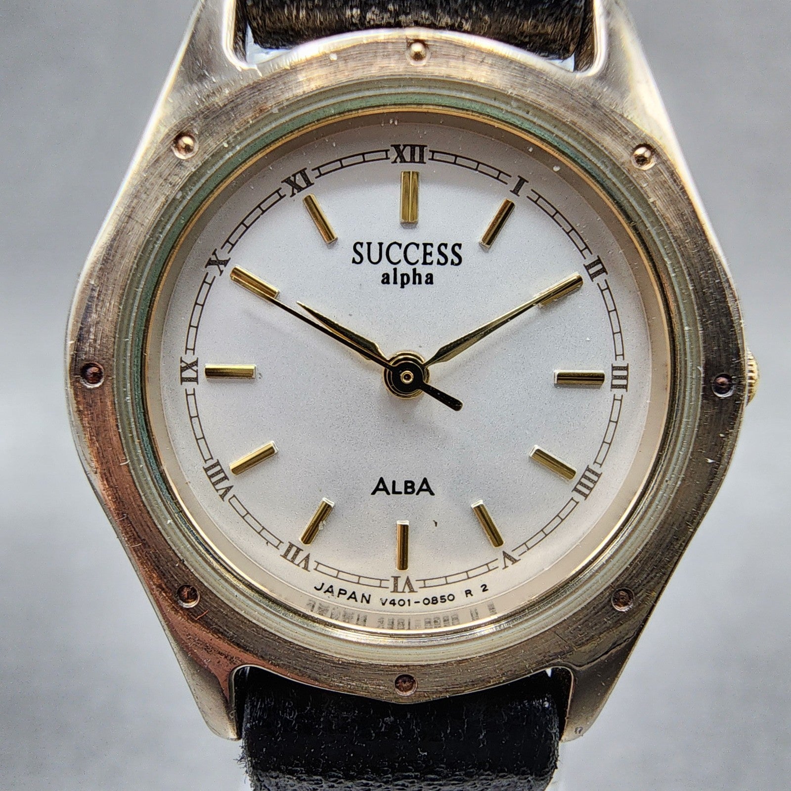 Seiko ALBA Success Watch Women 24mm White Dial Silver Tone V4010350 New Battery1